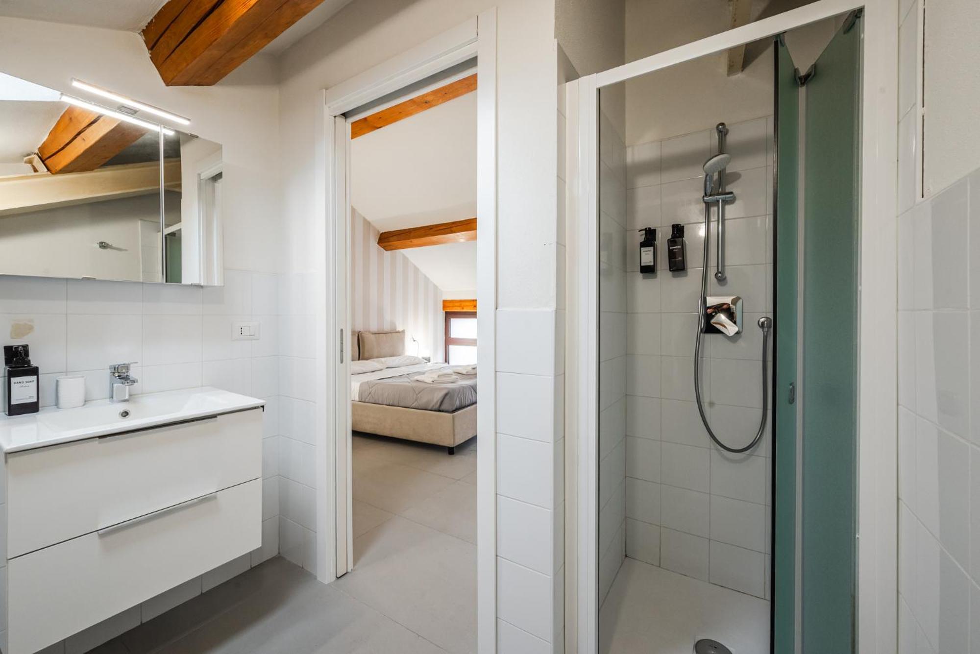 Appartement - Spazioso Vicino Metro Milaan