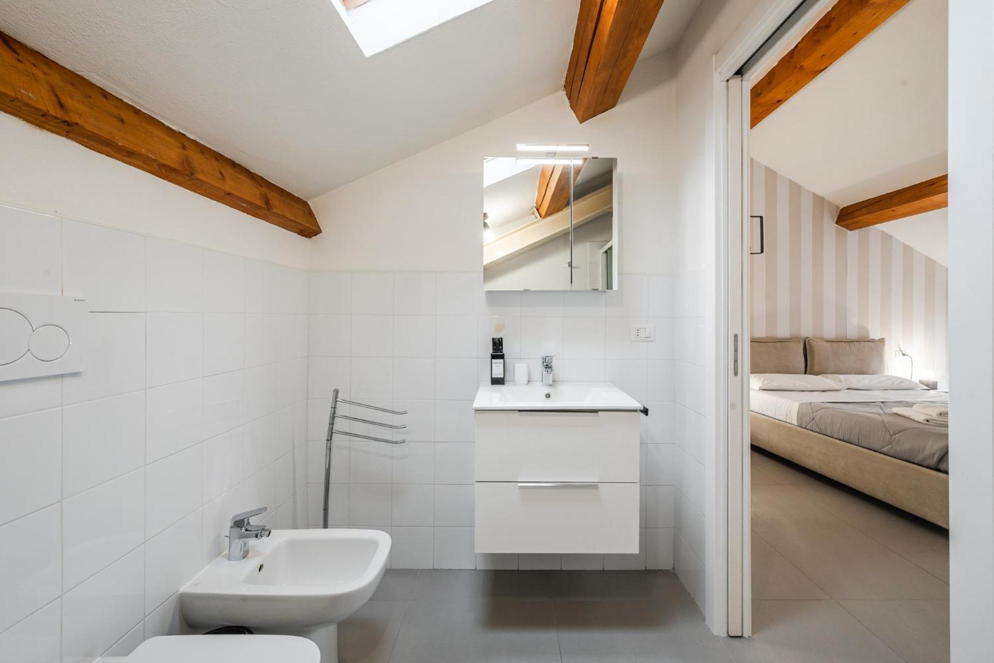 Appartement - Spazioso Vicino Metro Milaan